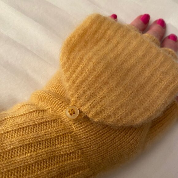 WHITE + WARREN 100% Cashmere Women Pop Top Gloves. Light Mustard One Size. NEW - Picture 13 of 15